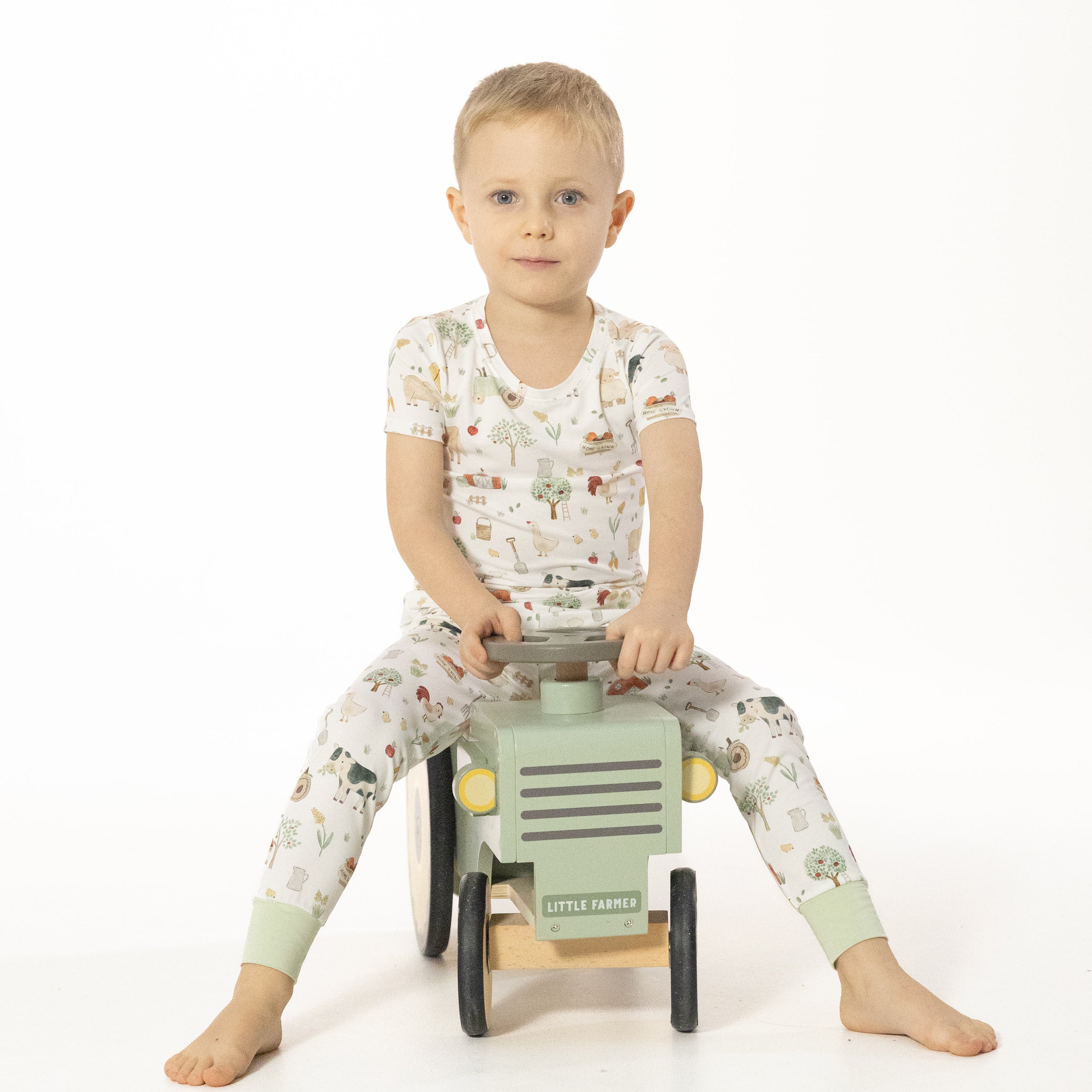 Cute Farm Animals Uni - Short Sleeve Loungewear Set